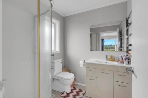 Photo of property in 17 Teatree Close, Huntington, Hamilton, 3210