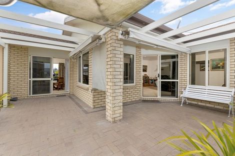 Photo of property in 21 Beachwater Drive, Papamoa Beach, Papamoa, 3118