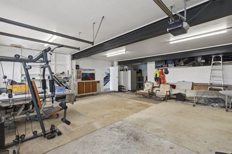 Photo of property in 5 Whitby Place, Westown, New Plymouth, 4310