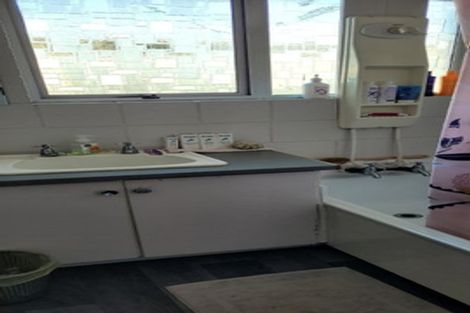 Photo of property in 24 Maire Street, Inglewood, 4330