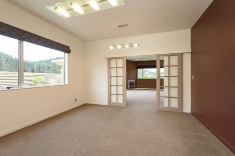 Photo of property in 3 Sedgley Grove, Churton Park, Wellington, 6037