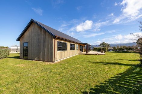 Photo of property in 1 Remutaka Lane, Carterton, 5713