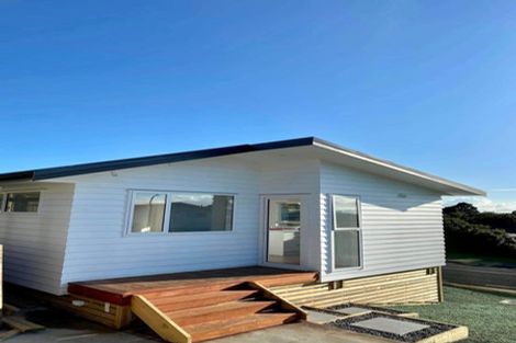 Photo of property in 30 Albatross Road, Red Beach, 0932