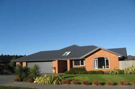 Photo of property in 18 Hemingway Place, Spencerville, Christchurch, 8083