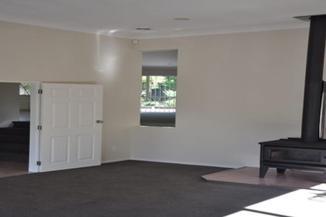 Photo of property in 23 Simon Owen Place, Golflands, Auckland, 2013