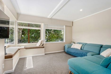 Photo of property in 12 Braemar Road, Rothesay Bay, Auckland, 0630