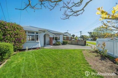 Photo of property in 18 Birdwood Road, Waterloo, Lower Hutt, 5011