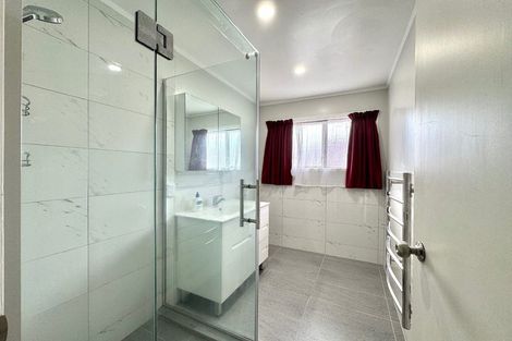 Photo of property in 1/27 Butley Drive, Farm Cove, Auckland, 2012