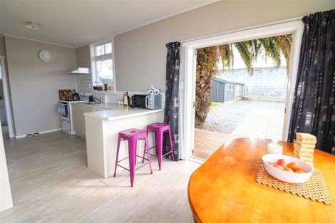 Photo of property in 28 Regent Street, West End, Timaru, 7910