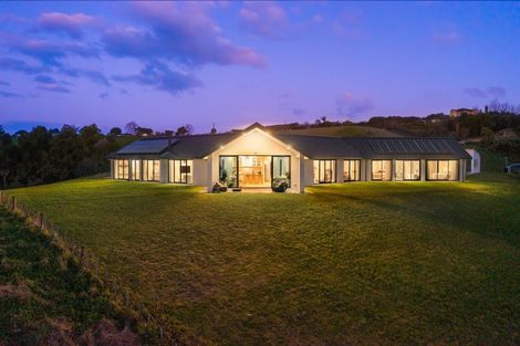 Photo of property in 135 Okura River Road, Okura, Albany, 0792