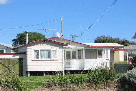 Photo of property in 66 Seabury Avenue, Foxton Beach, Foxton, 4815