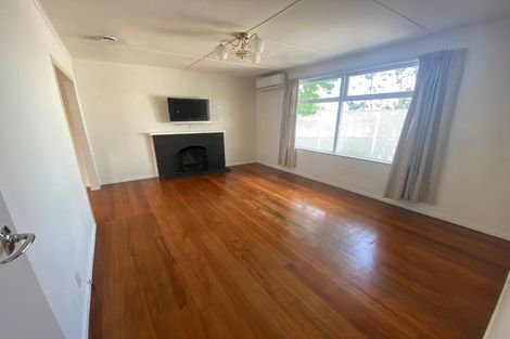 Photo of property in 1/14 Roberts Road, Te Atatu South, Auckland, 0610
