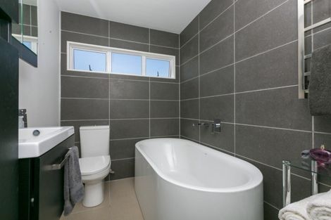 Photo of property in 5/1 Richmond Street, Fitzroy, New Plymouth, 4312