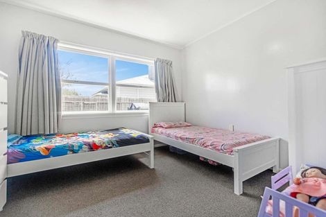 Photo of property in 16b Campbell Street, Waiuku, 2123