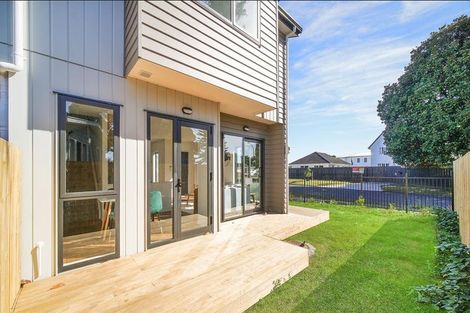 Photo of property in 3/32 Sunlands Drive, Manurewa, Auckland, 2102