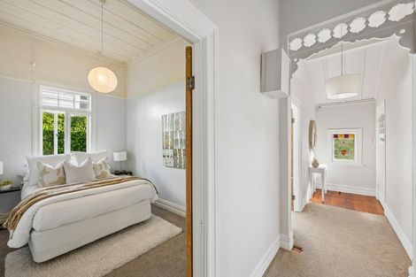 Photo of property in 5 Allenby Avenue, Devonport, Auckland, 0624