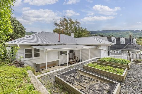 Photo of property in 44 The Drive, Tawa, Wellington, 5028