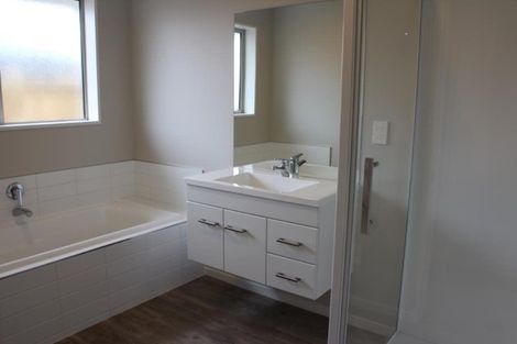 Photo of property in 6 Highworth Crescent, Rolleston, 7615