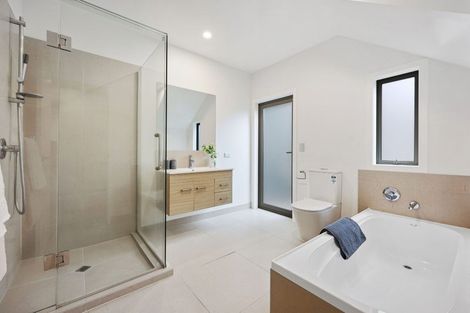 Photo of property in 40a Verran Road, Birkdale, Auckland, 0626