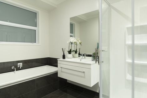 Photo of property in 231 Lakes Boulevard, Pyes Pa, Tauranga, 3112