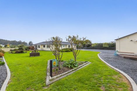 Photo of property in 51 Garth Road, Levin, 5571