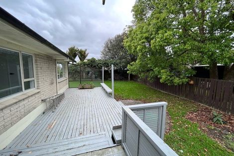 Photo of property in 11 Snowden Place, Opaheke, Papakura, 2113