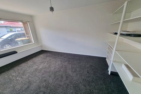 Photo of property in 1/6 Keldale Place, Forrest Hill, Auckland, 0620