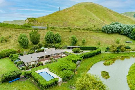 Photo of property in 11 Mangakuri Road, Kairakau, Havelock North, 4295