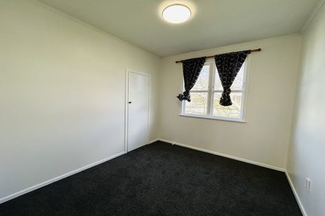 Photo of property in 27 Normandy Place, Henderson, Auckland, 0610