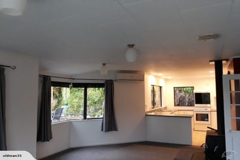 Photo of property in 71 Poplar Grove, Whalers Gate, New Plymouth, 4310
