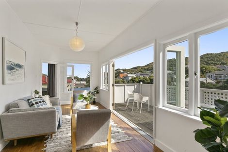 Photo of property in 21 The Parade, Island Bay, Wellington, 6023
