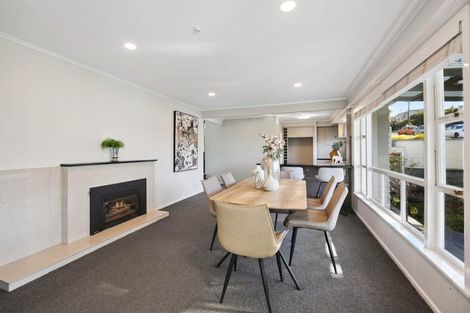 Photo of property in 19 Beach Road, Mellons Bay, Auckland, 2014