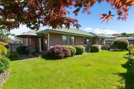 Photo of property in 10 Dorchester Place, Nawton, Hamilton, 3200