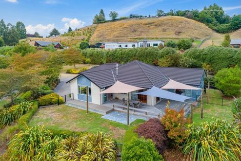Photo of property in 83 Dalmore Way, Acacia Bay, Taupo, 3385