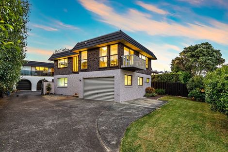 Photo of property in 2/18 Rangitoto Terrace, Milford, Auckland, 0620