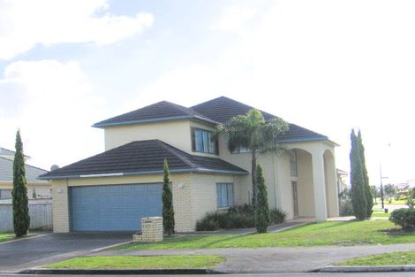 Photo of property in 58 Claremont Way, East Tamaki Heights, Auckland, 2016