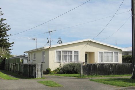 Photo of property in 171 Cornfoot Street, Castlecliff, Whanganui, 4501