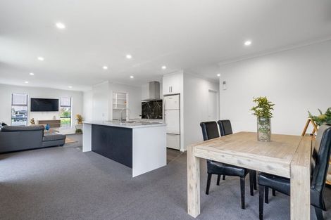 Photo of property in 28 Hartford Crescent, Rolleston, 7615