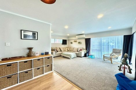 Photo of property in 382 Great South Road, Opaheke, Papakura, 2113