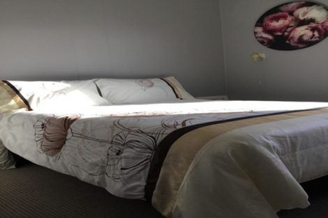 Photo of property in 129 Bridge Street, Eltham, 4322