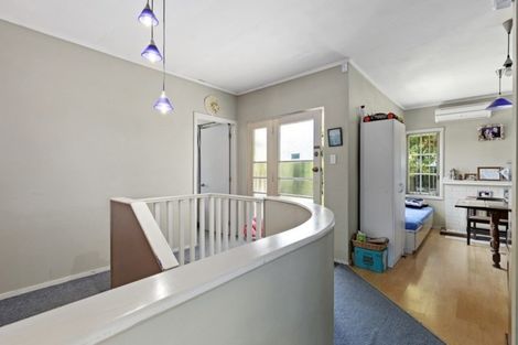 Photo of property in 38 Forest Lake Road, Forest Lake, Hamilton, 3200