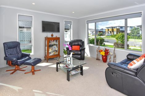 Photo of property in 309 Harbourside Drive, Karaka, Papakura, 2113