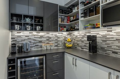 Photo of property in 33 Pohutukawa Drive, Eskdale, Napier, 4182