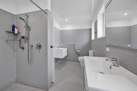 Photo of property in 11 Furlong Street, Hawera, 4610