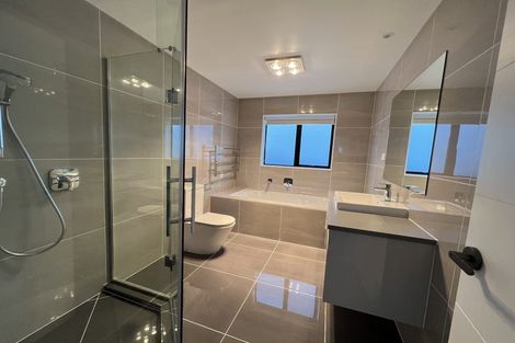 Photo of property in 55c Potter Avenue, Northcote, Auckland, 0627