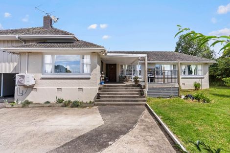 Photo of property in 2/13 Ocean View Road, Hillcrest, Auckland, 0627