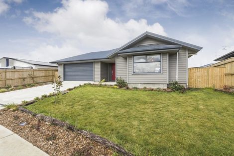 Photo of property in 5 Sardinia Grove, Fitzherbert, Palmerston North, 4410