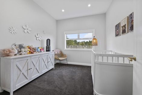 Photo of property in 1312 Devon Road, Brixton, Waitara, 4382