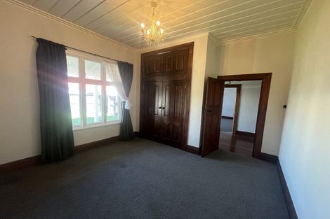 Photo of property in 228 Devon Street West, New Plymouth, 4310