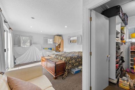 Photo of property in 43 St Annes Crescent, Wattle Downs, Auckland, 2103